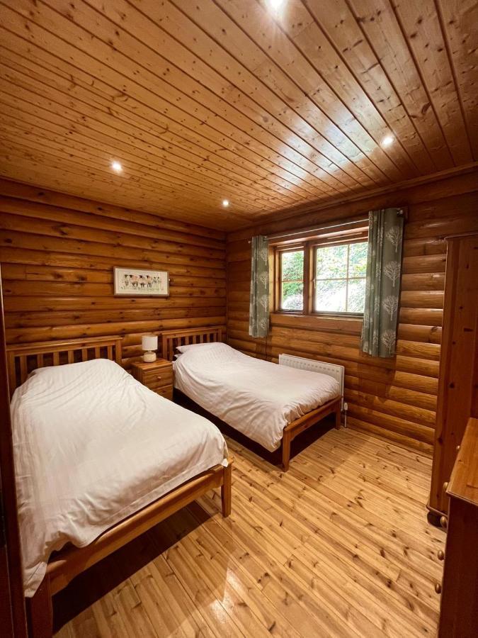 Countryside 3 Bedroom Log With Private Hot Tub - Ash * Леминстер