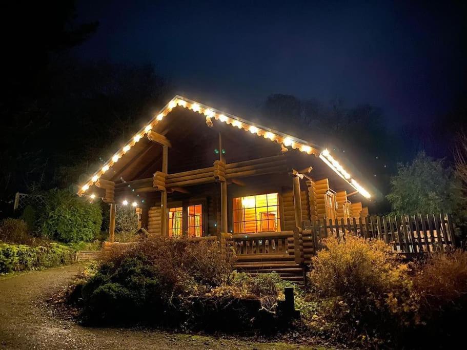 Countryside 3 Bedroom Log With Private Hot Tub - Ash